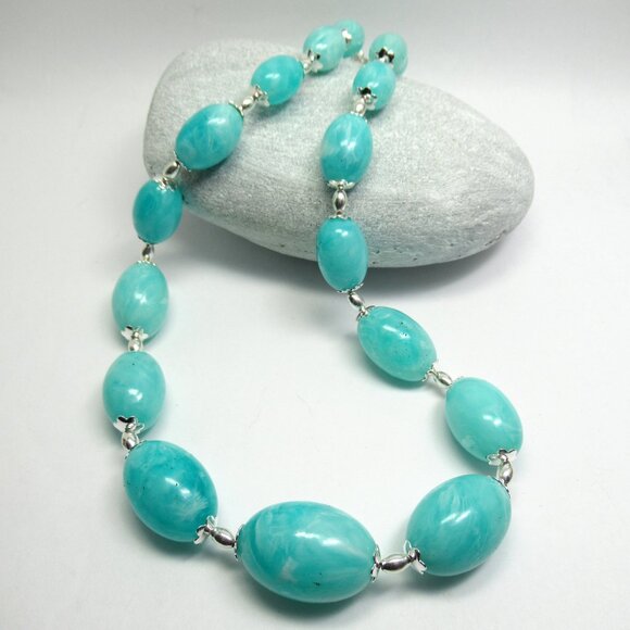 Beth Clark Jewelry - Vintage bead graduated necklace